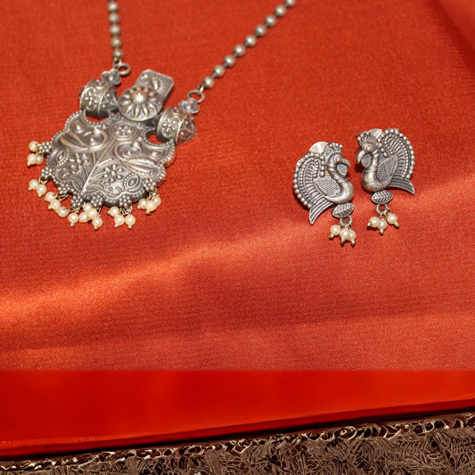 Silva Sutra Peacock necklace set