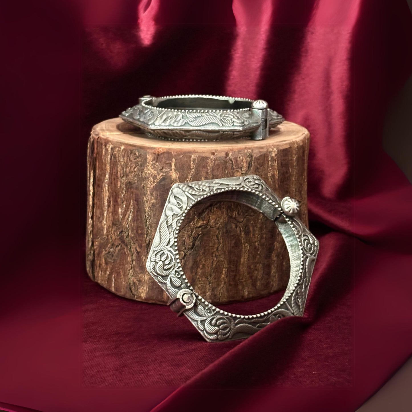 Silva Sutra Hexagonal Silver Bangle