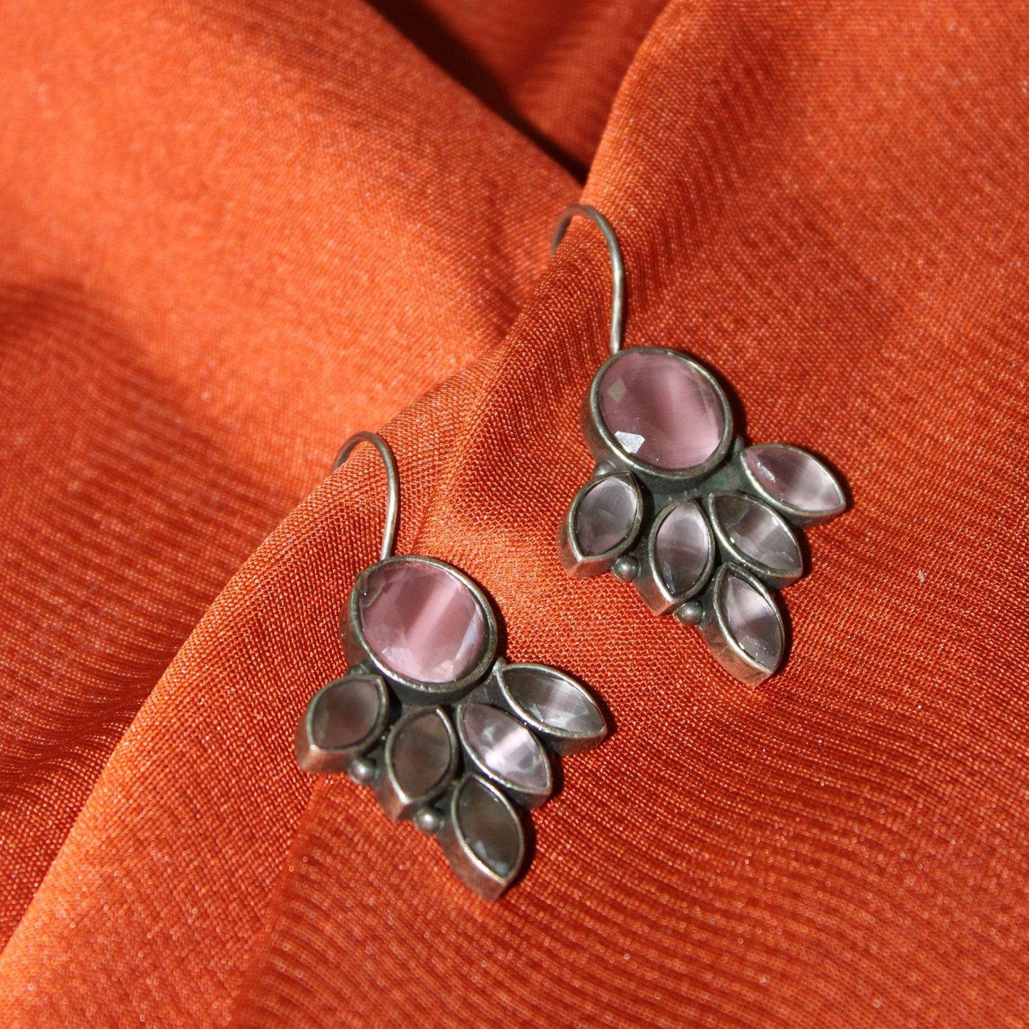 Silva Sutra Pink stone earrings