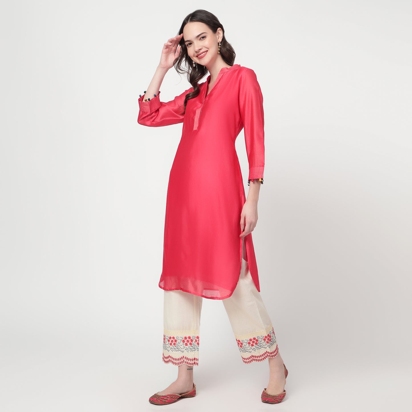 Pink kurta with zari line detailing