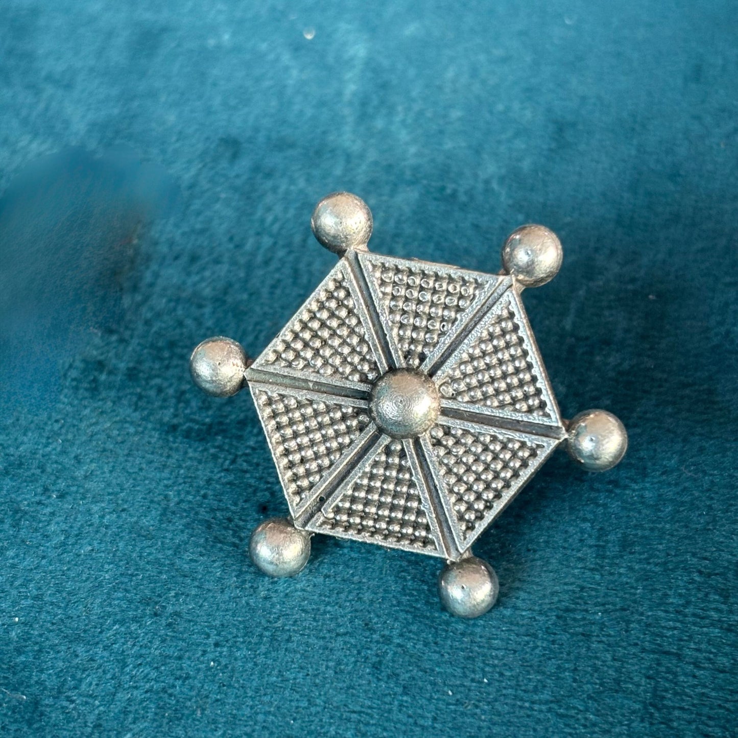 Silva Sutra Hexagonal Studs