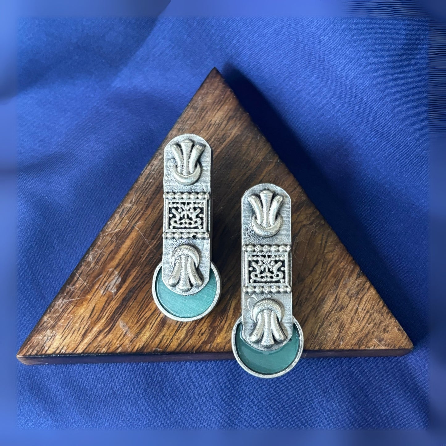 Silva Sutra Aqua Crescent Drops