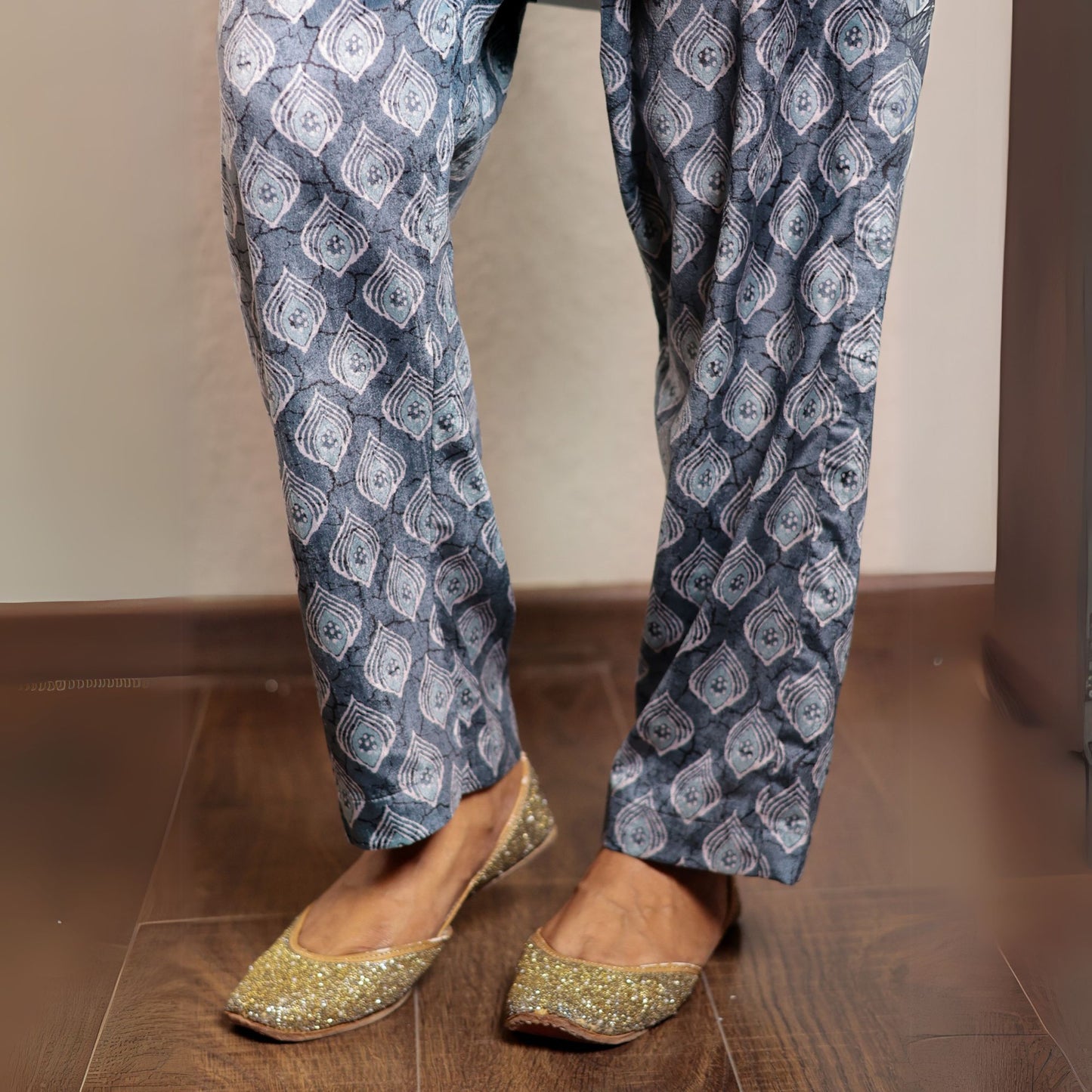 Blue Ombre embroidered micro velvet kurta with printed velvet pant