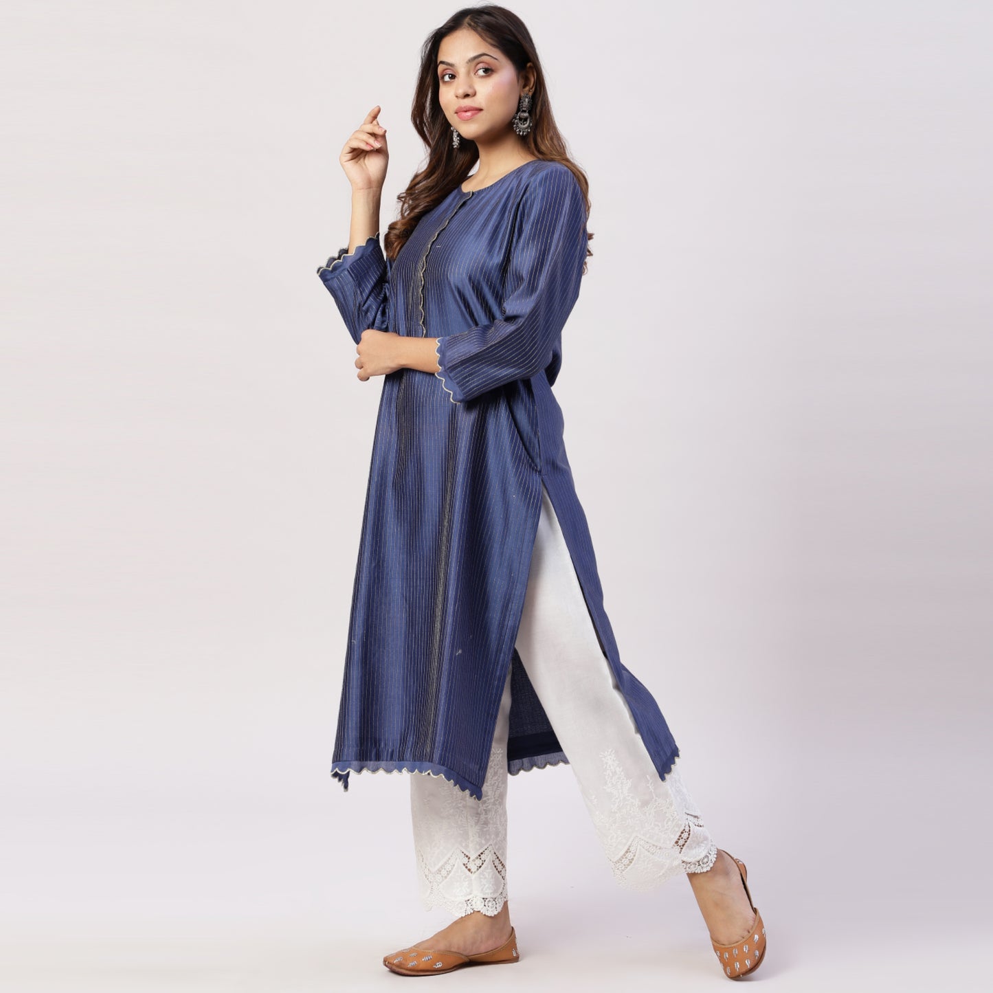 Chanderi kurta with gold zari lines and scallop edges