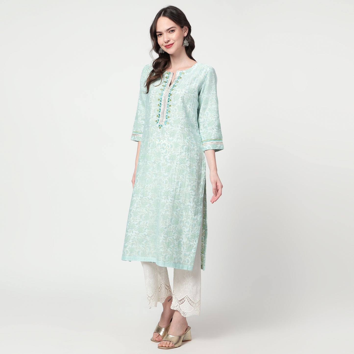 Green printed kurta with neck and sleeves detailing