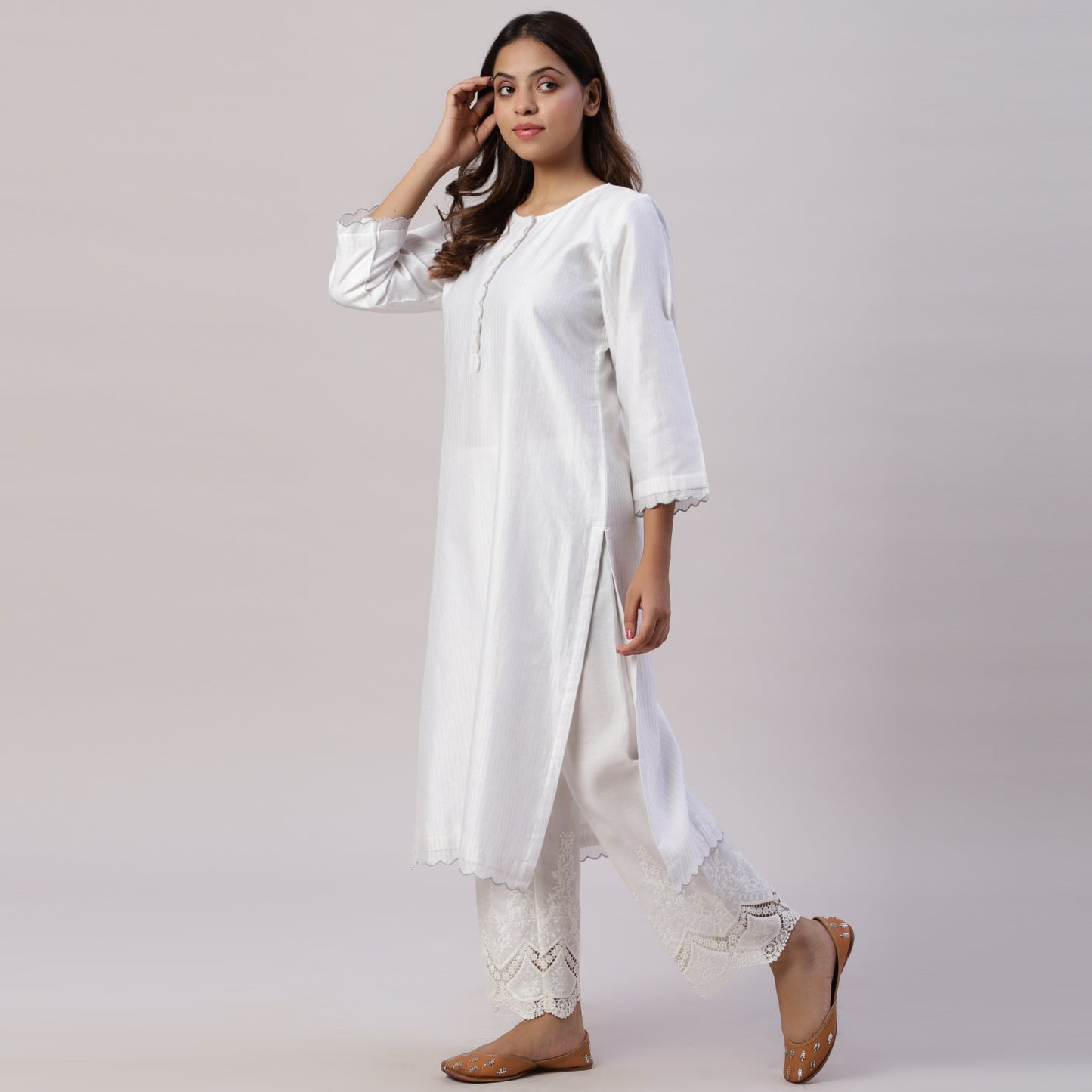 Chanderi kurta with gold zari lines and scallop edges