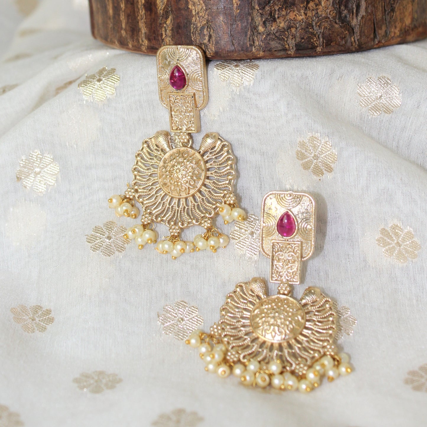 Silva Sutra Golden Floral Pearl earrings