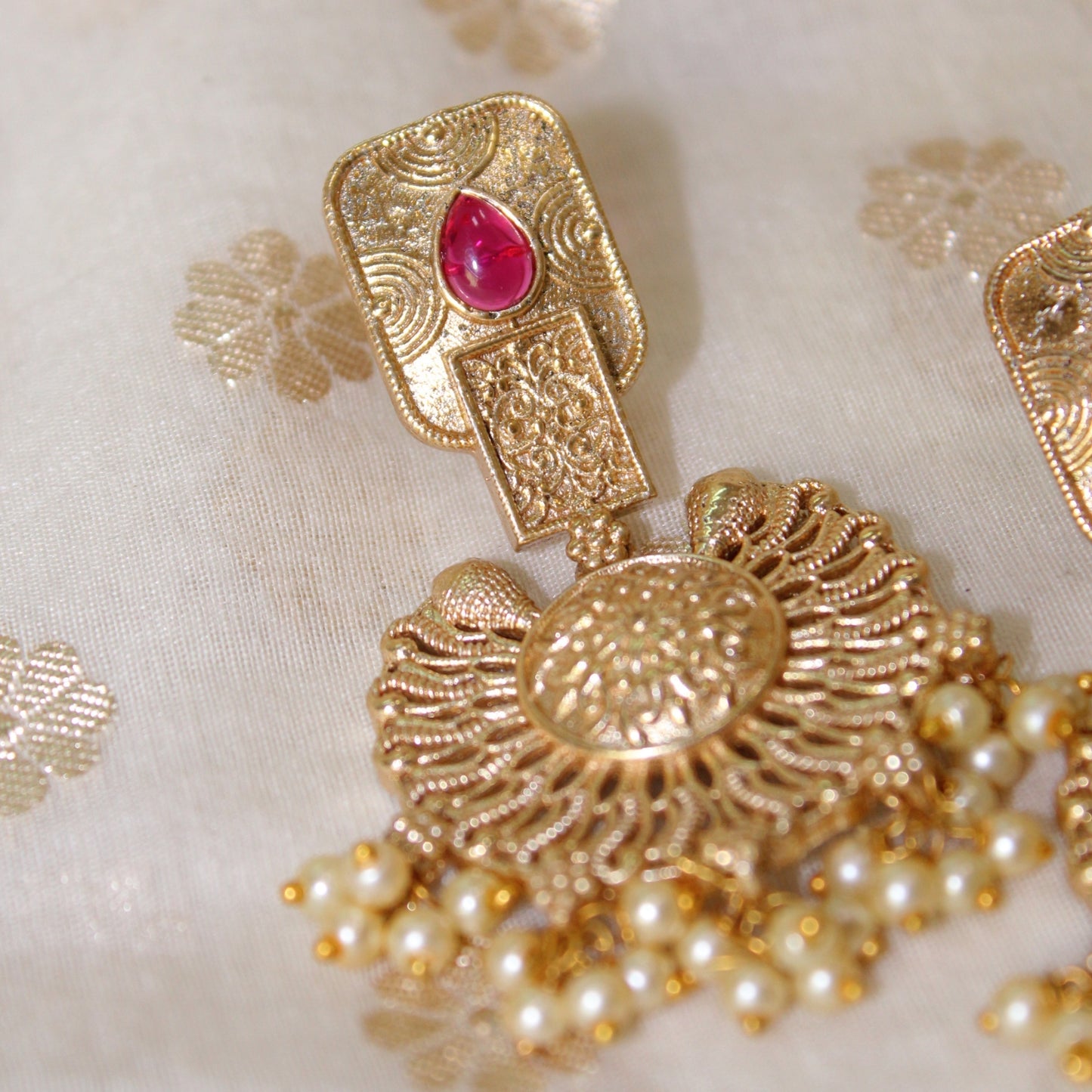 Silva Sutra Golden Floral Pearl earrings
