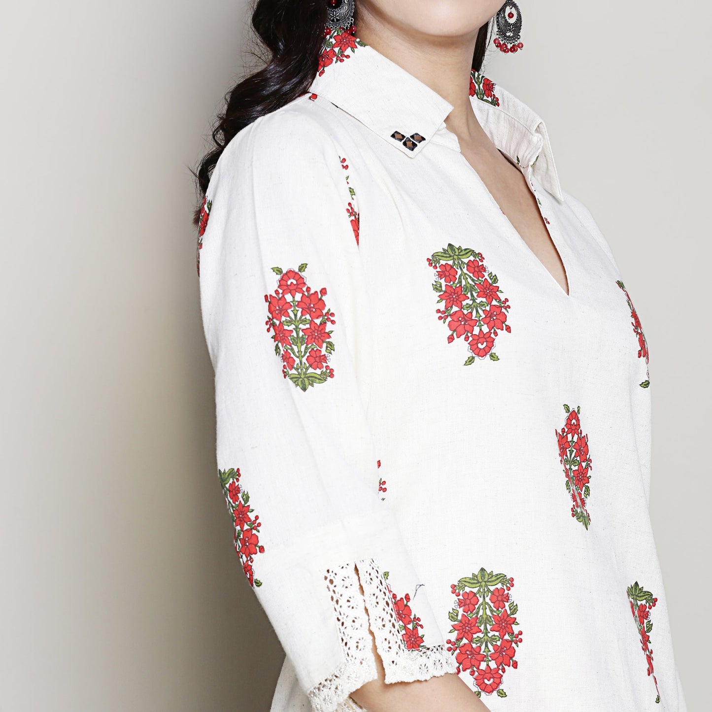 Printed off-white collared A-line kurta