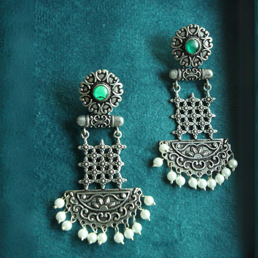 Silva Sutra pearl drop earrings with Green Stone