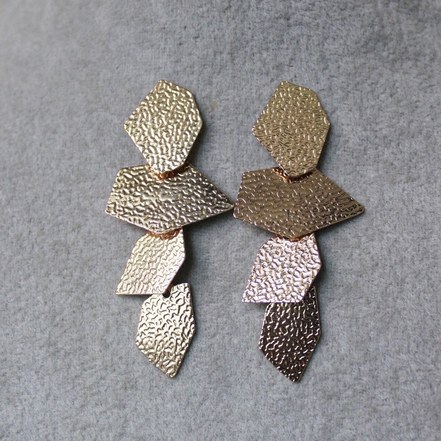 Golden mosaic drops