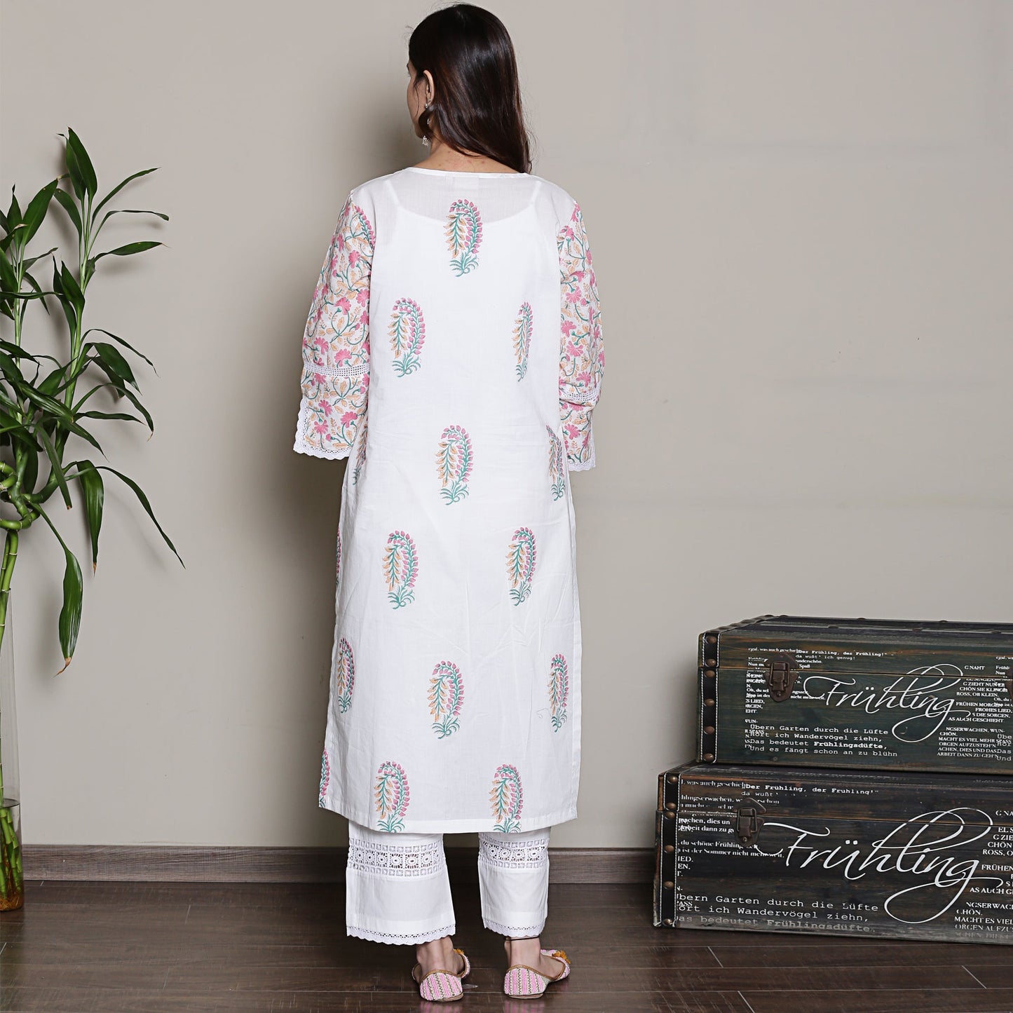 Mix-n-Match White-Pink Mughal Print Kurta Set