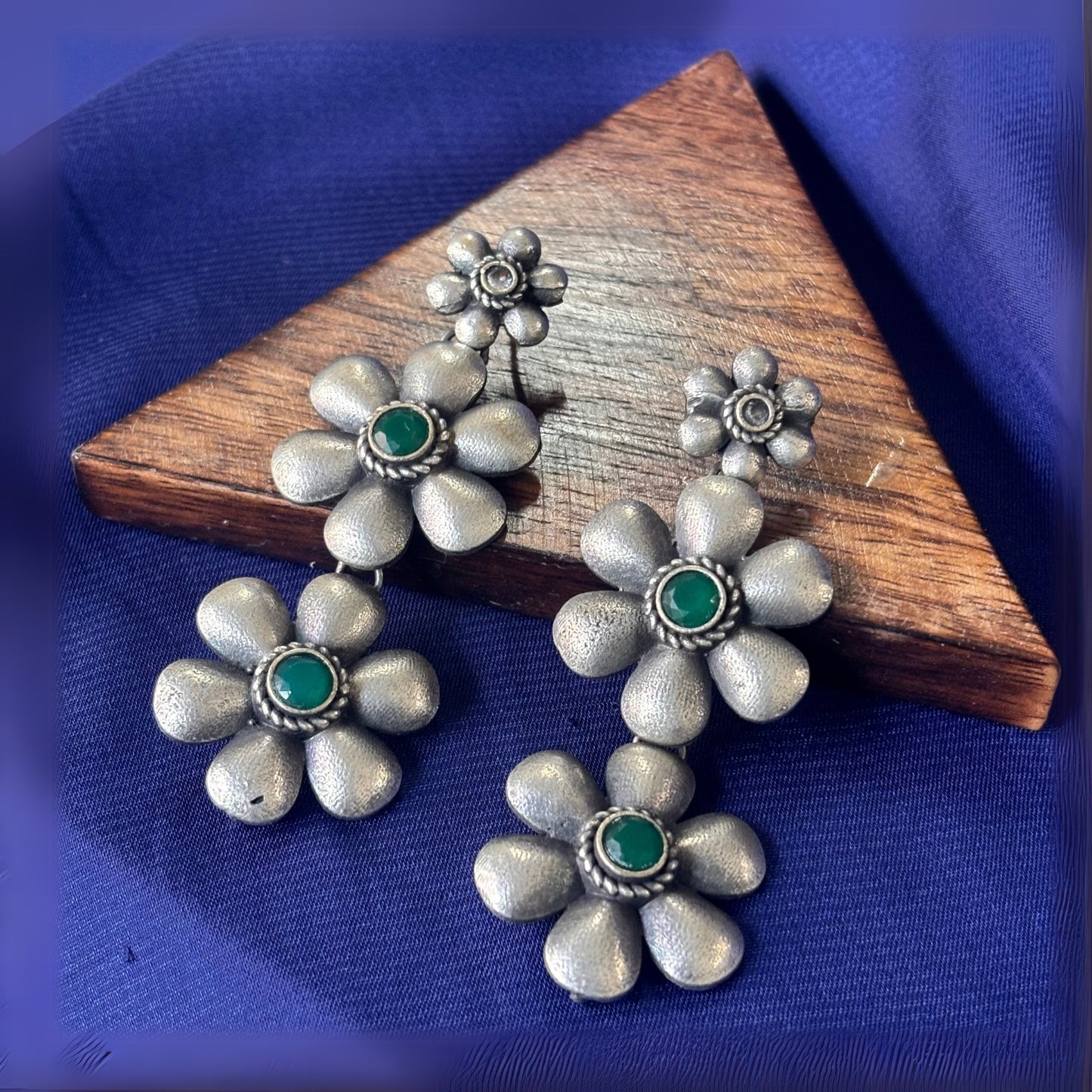 Silva Sutra Floral Green Drops