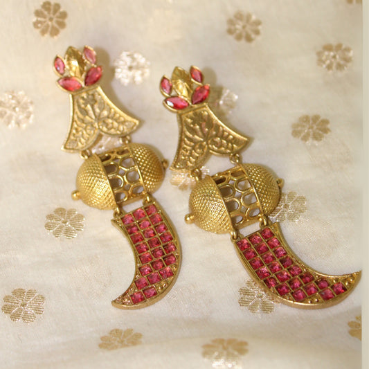 Silva Sutra Regal Gold & Ruby Crescents