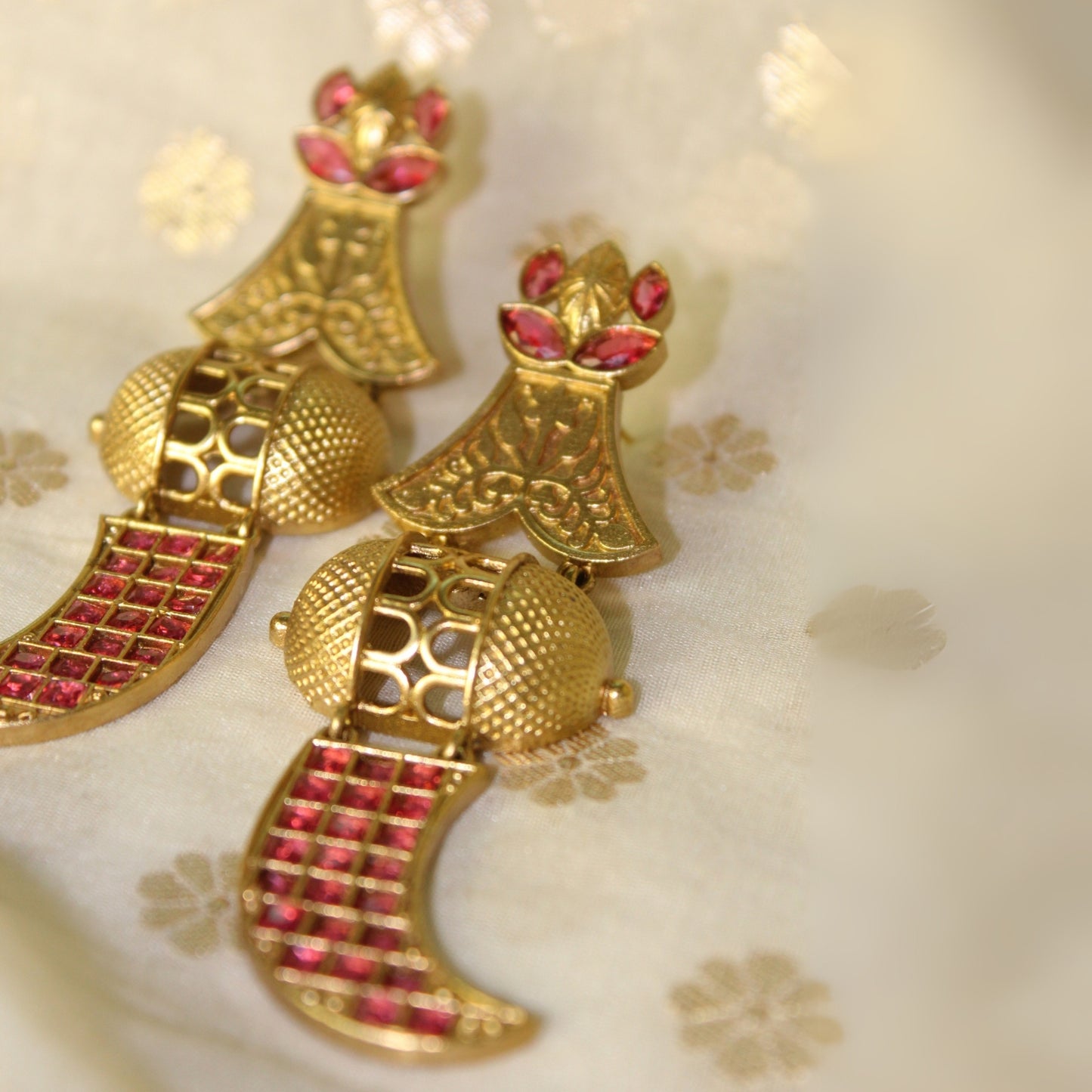 Silva Sutra Regal Gold & Ruby Crescents