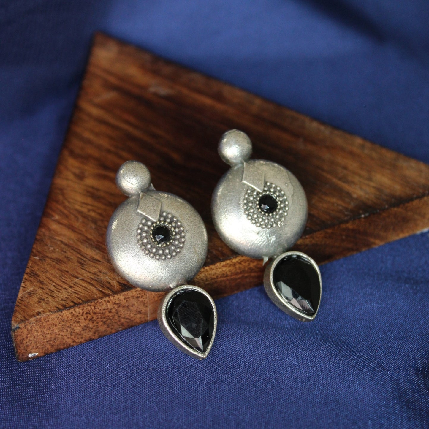 Silva Sutra Black Stone Drops
