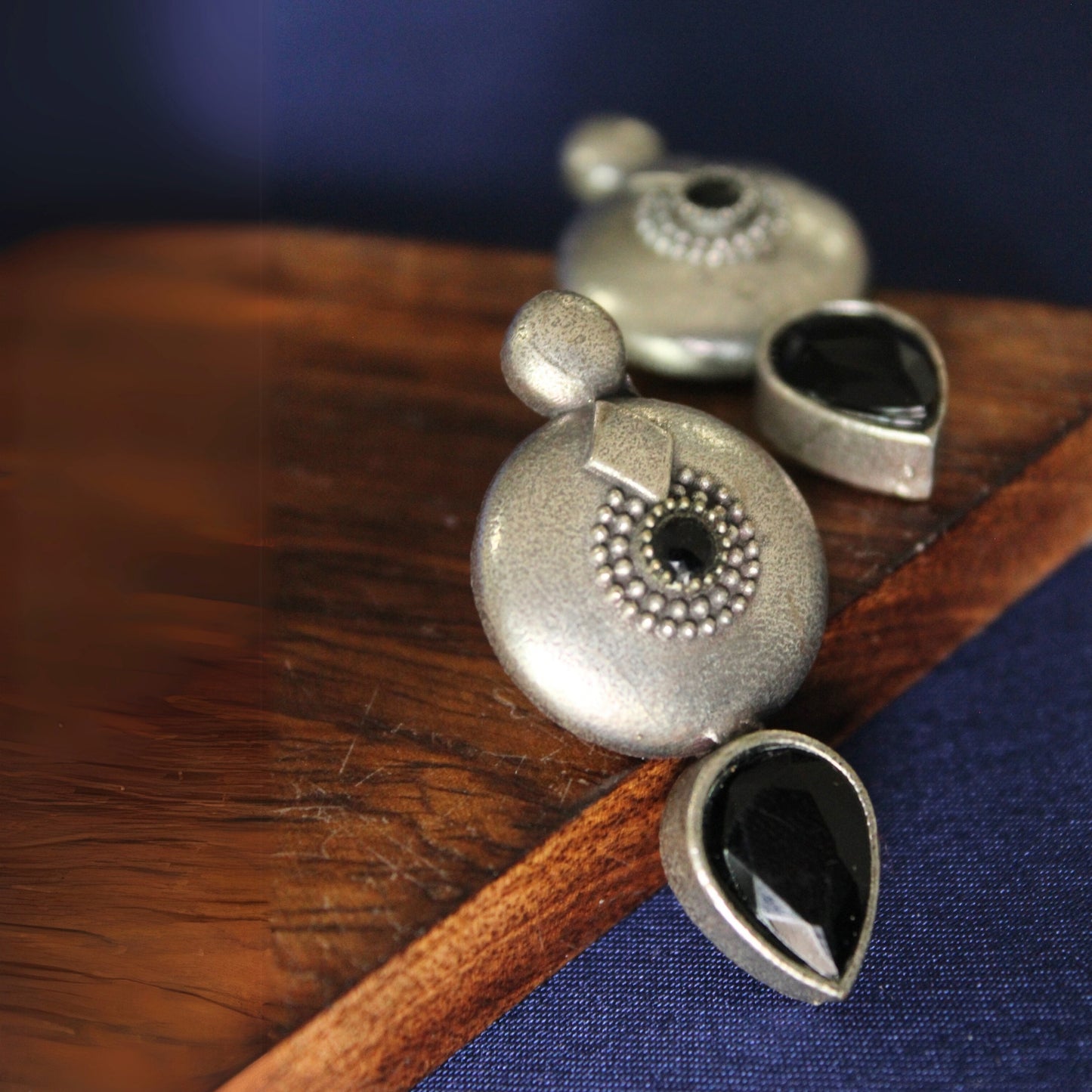 Silva Sutra Black Stone Drops