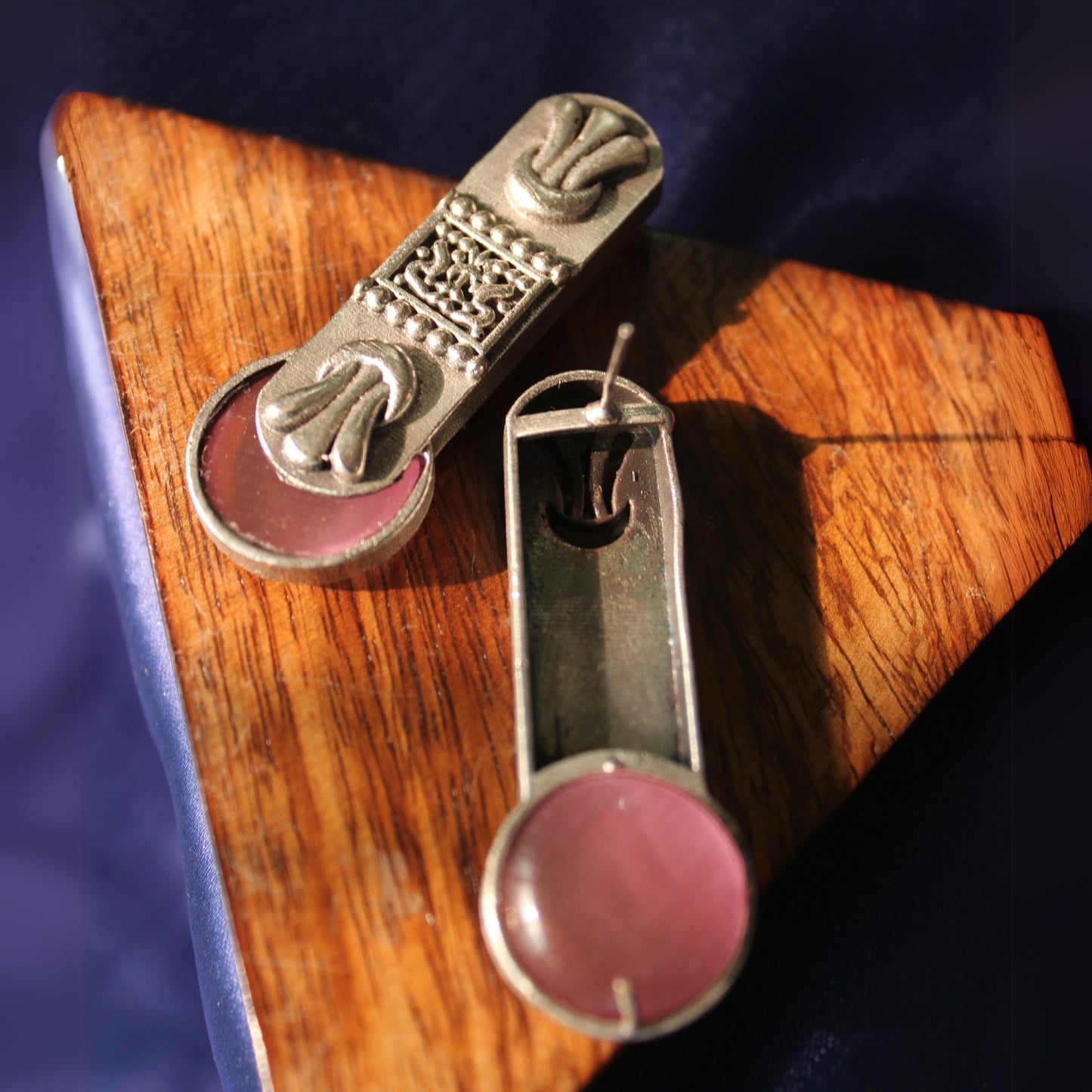 Silva Sutra Crescent Drops in Pink