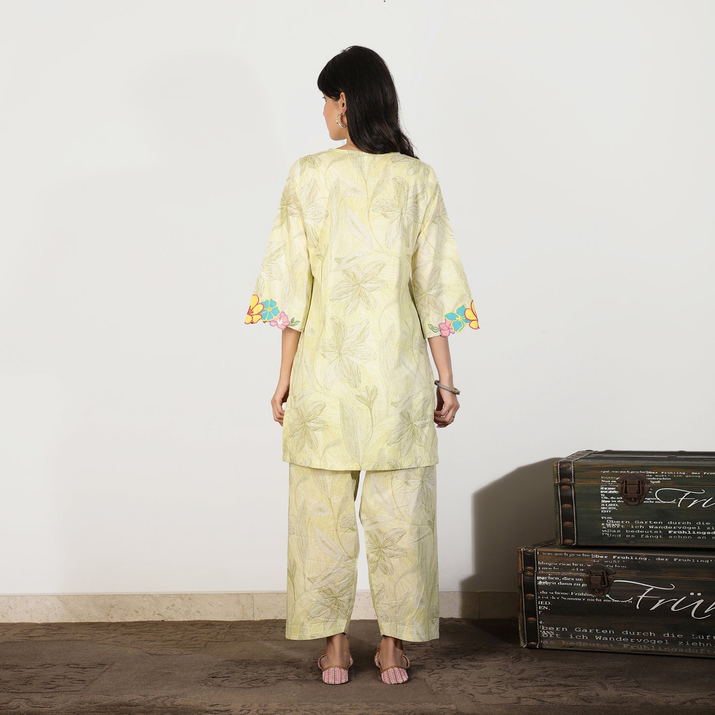 Green floral Kurta with Applique embroidery