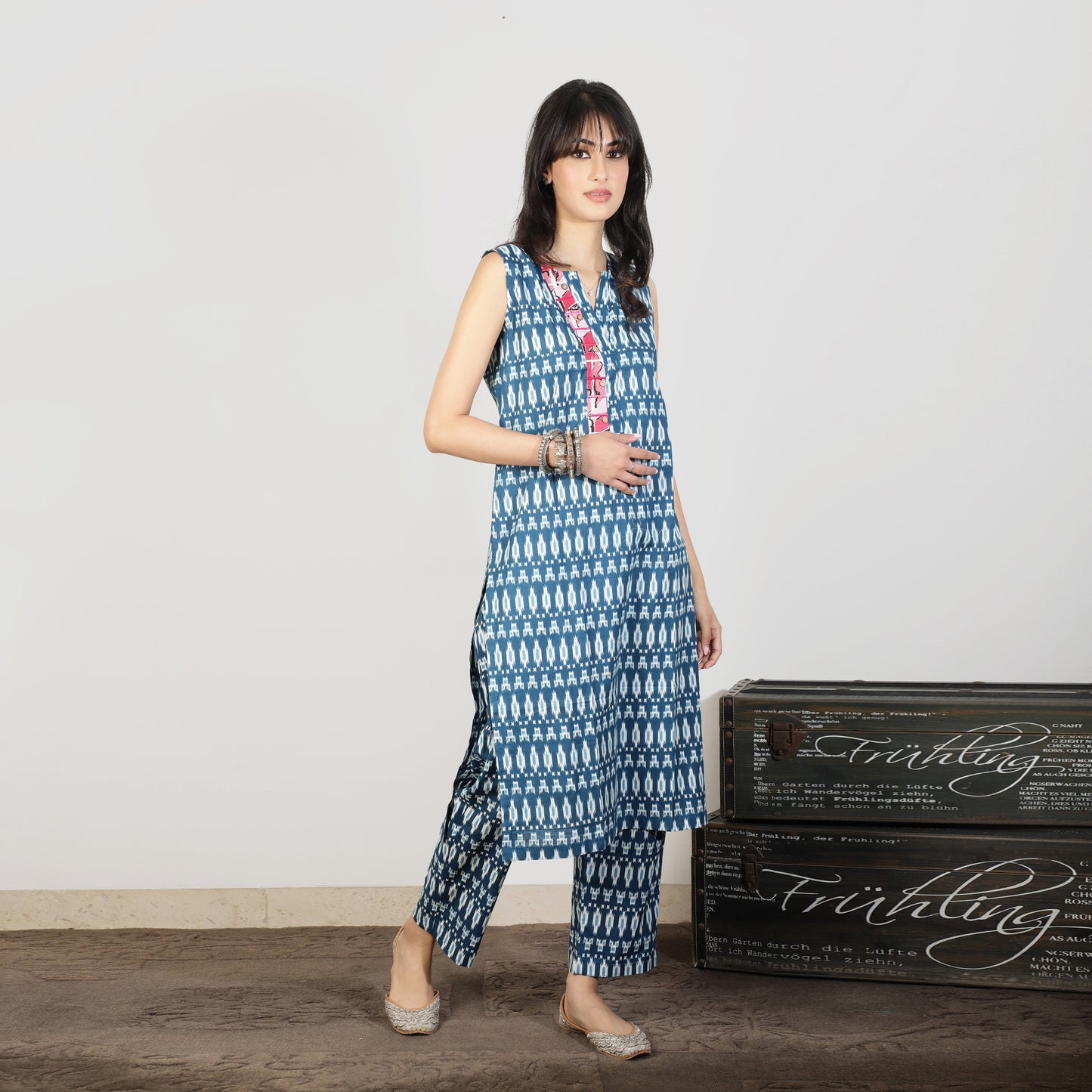 Blue ikat Kurta with Contrast trim and threadwork