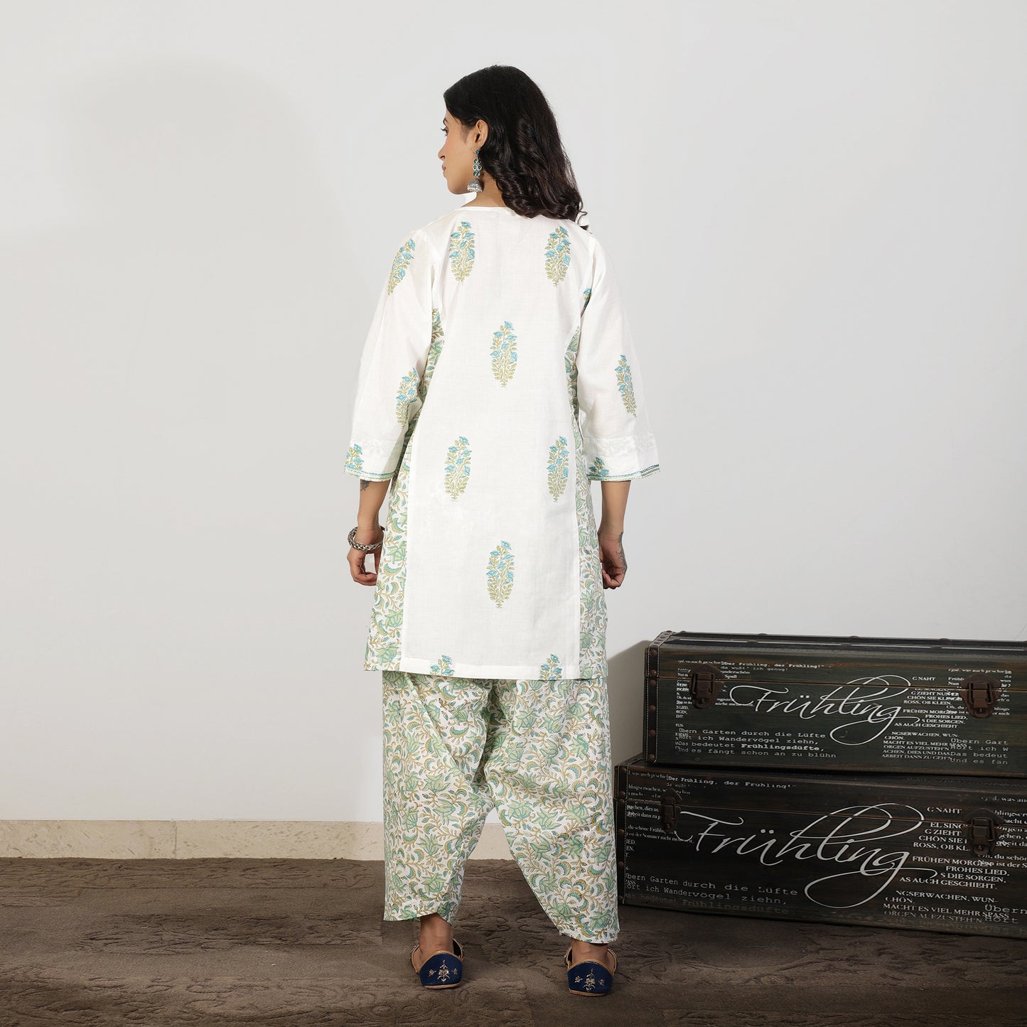 Blue Mughal printed Kurta set with Salwar and mirrorwork