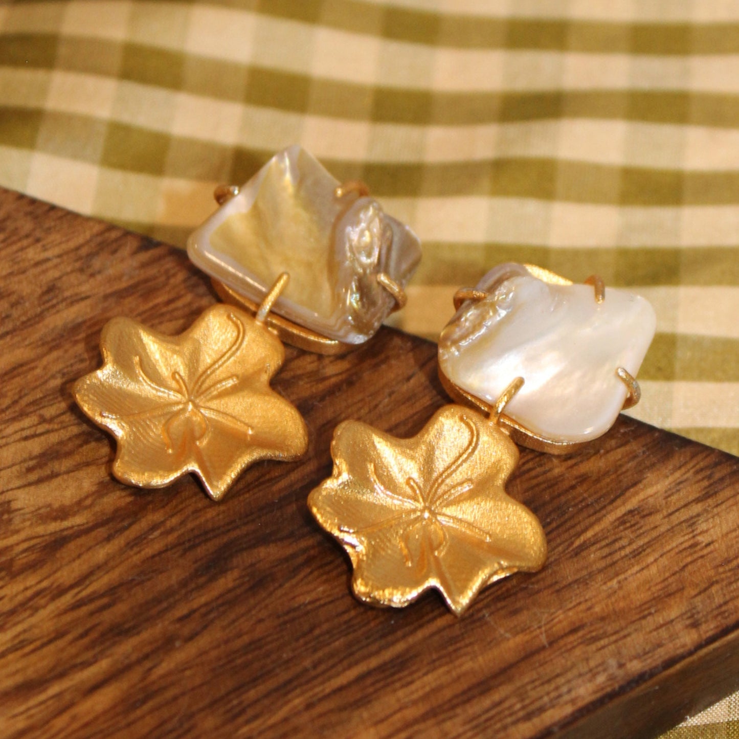 Golden leaf pearl earrings