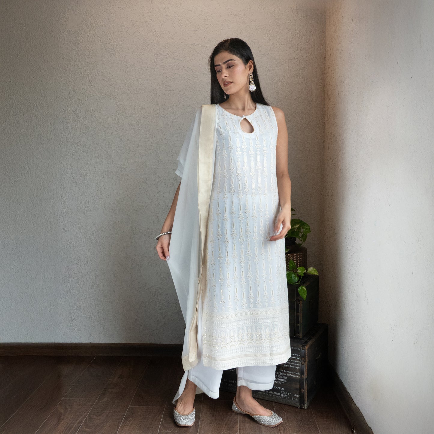 Off white embroidered Kurta set with Dupatta
