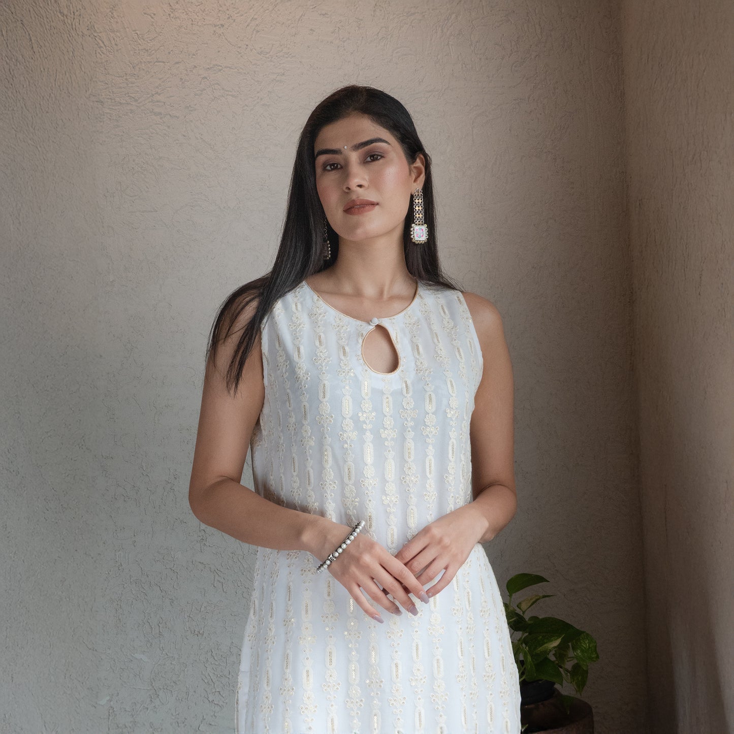 Off white embroidered Kurta set with Dupatta