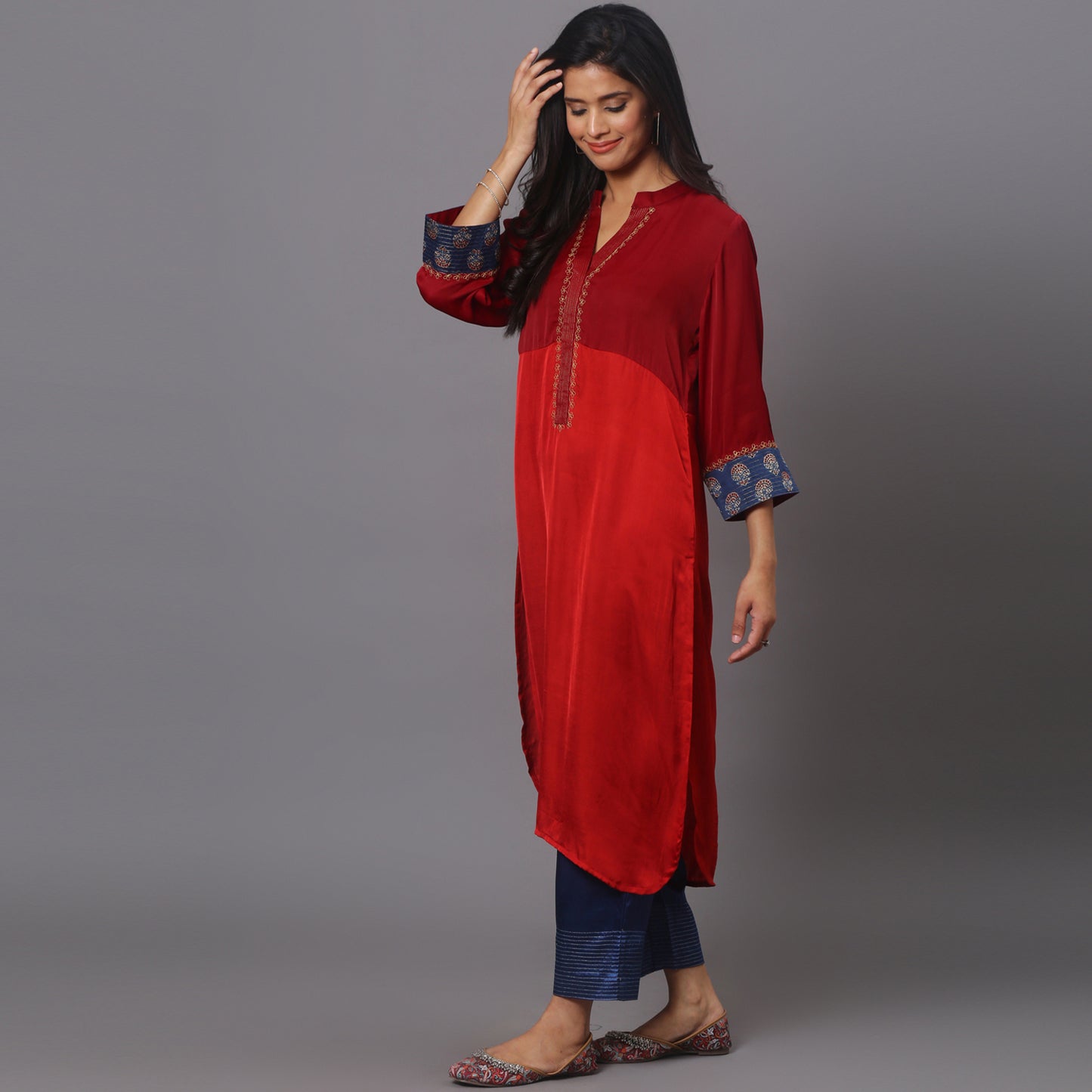 Color block kurta set with sleeves detailing