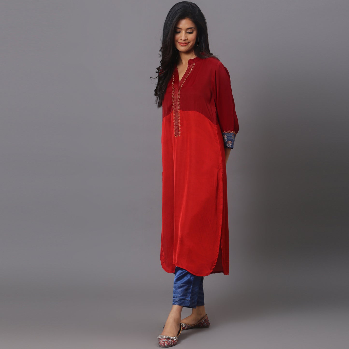 Color block kurta with detailing on sleeves