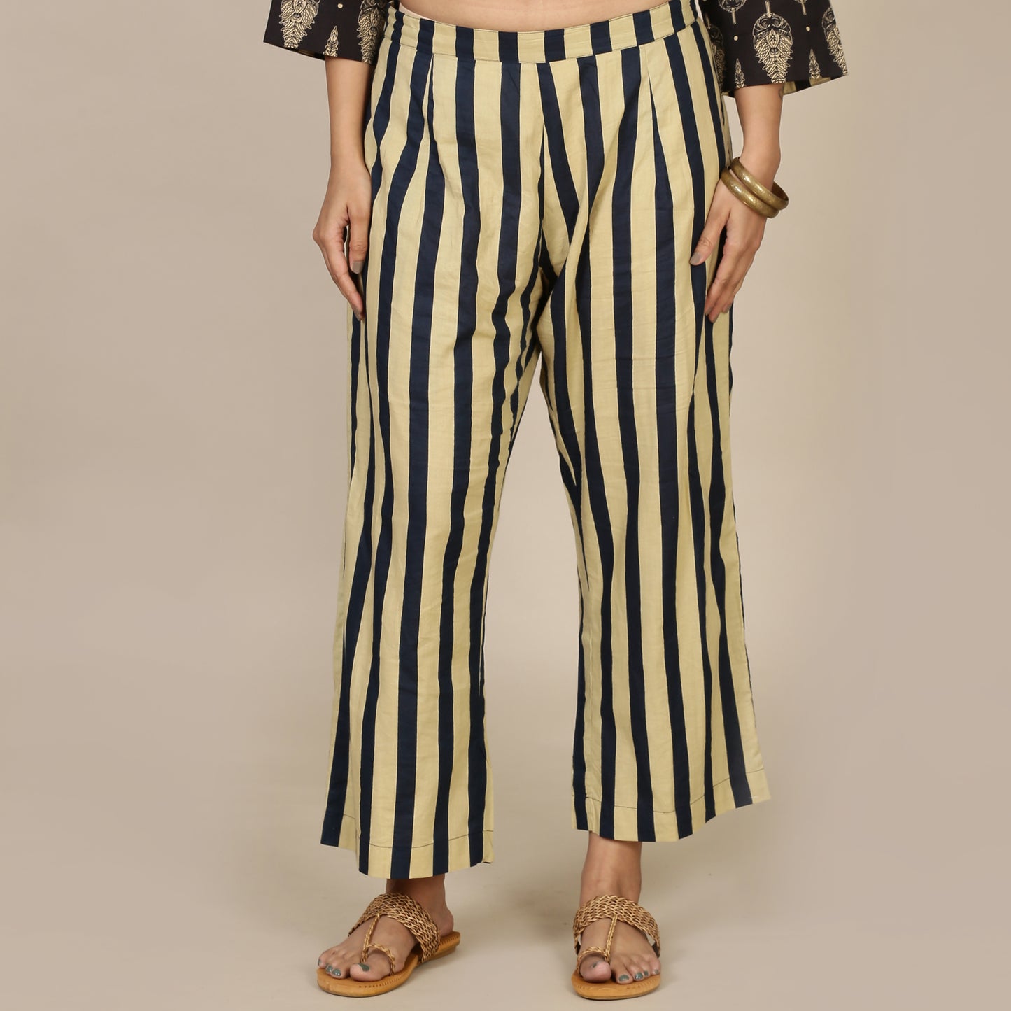 Blue paisley cotton set with striped pants
