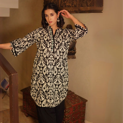 Black ikat printed kurta with overlapped pants