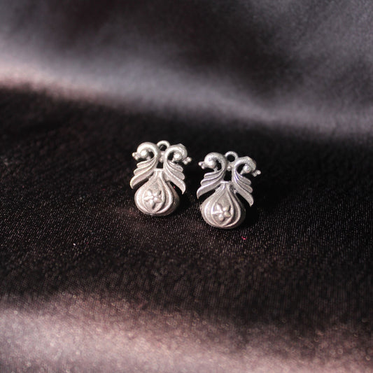Mayur bloom studs