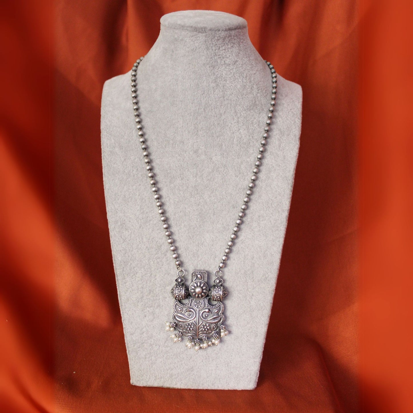 Silva Sutra Peacock necklace set