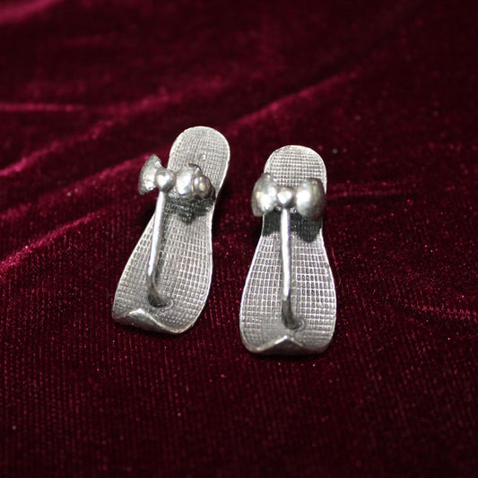 Summer stole studs