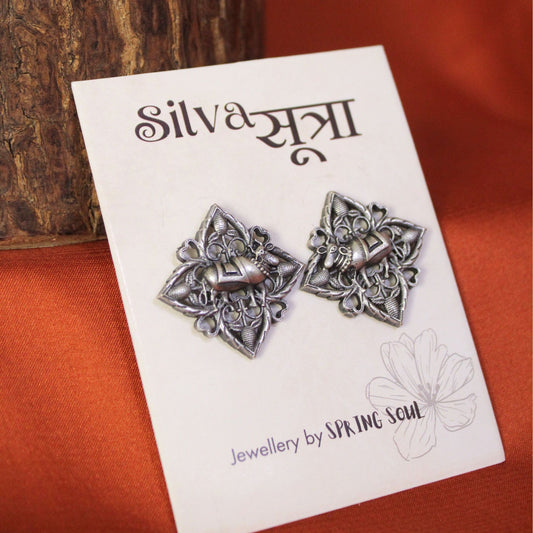 Silva Sutra Ox Studs