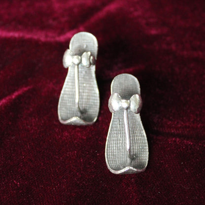 Summer stole studs