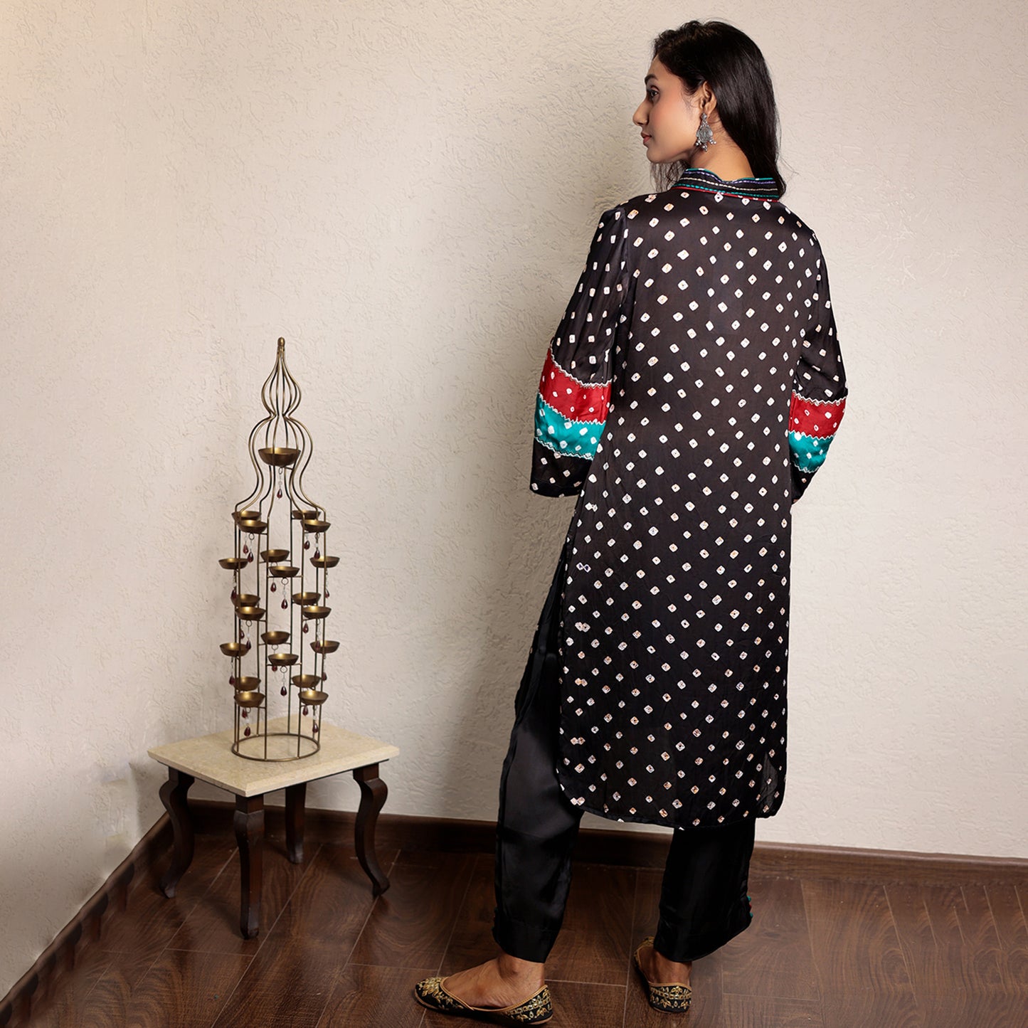 Black bandhani kurta set with thread work