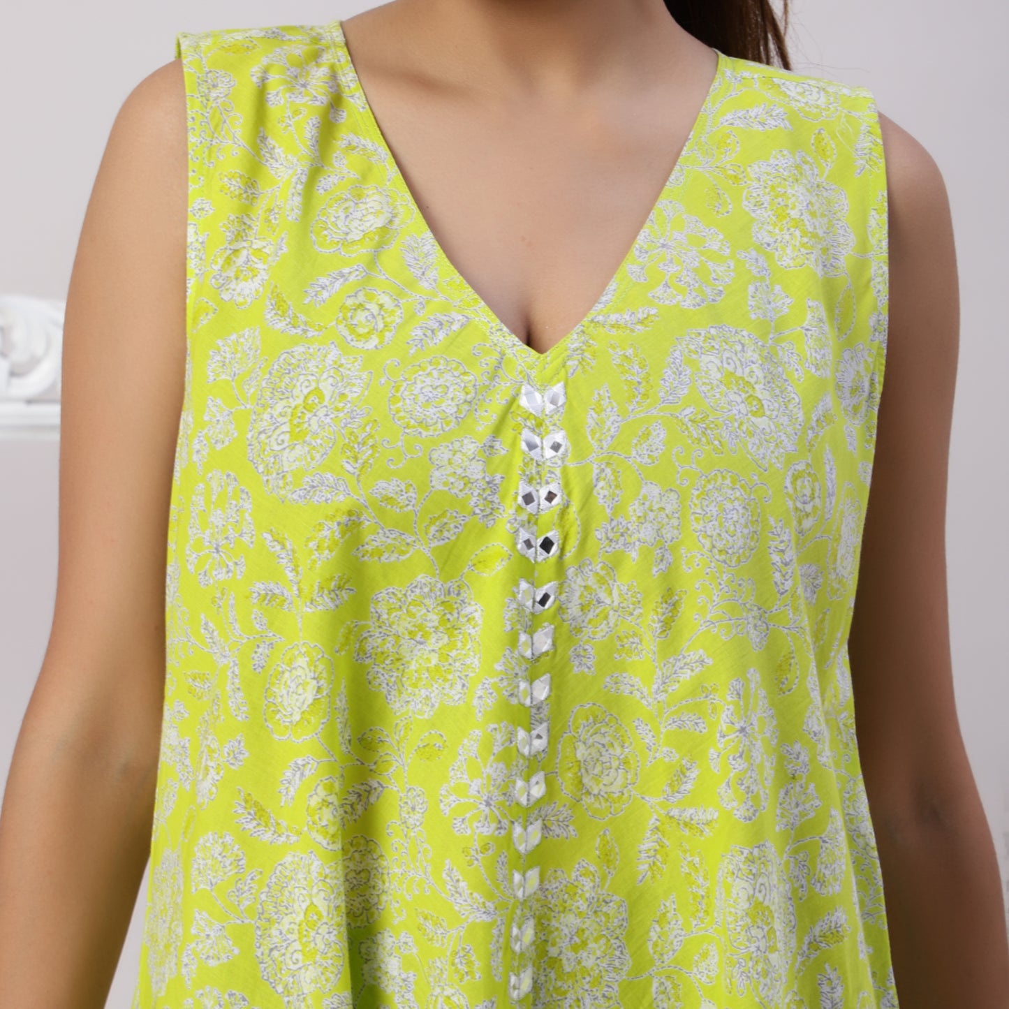 V neck asymmetric printed dress with mirrorwork