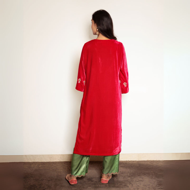 Fuschia Pink hand embroidered velvet kurta with mashru silk pants and green dupatta