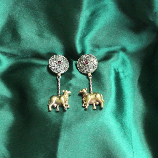 Vintage Gold Bull Motif Drop Earrings