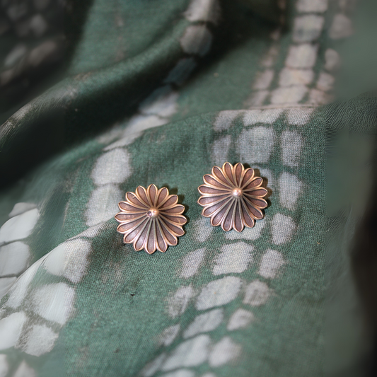 Oxidized Daisy Studs