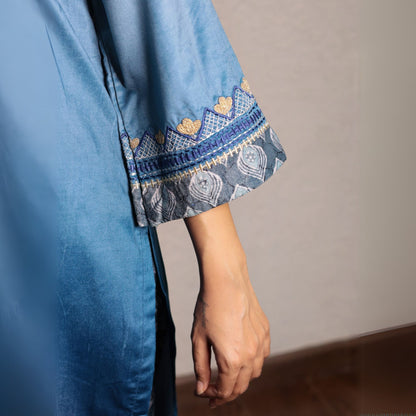 Blue Ombre embroidered micro velvet kurta with printed velvet pant