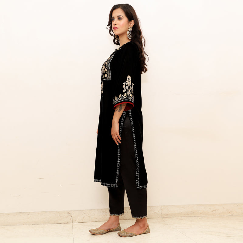 Black Embroidered Velvet Kurta