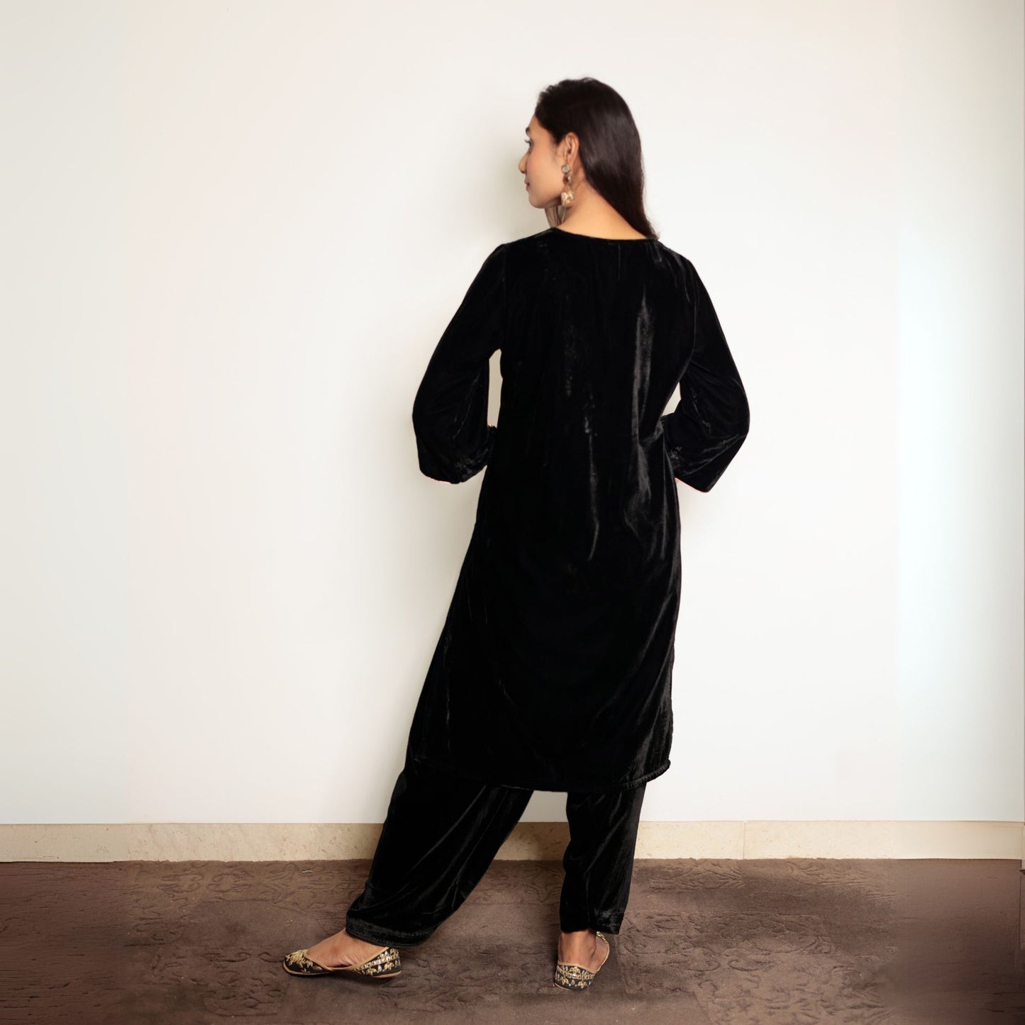 Black hand embroidered velvet kurta set with salwar and organza dupatta