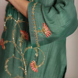 Green chanderi hand embroidered V-neck kurta set with organza dupatta