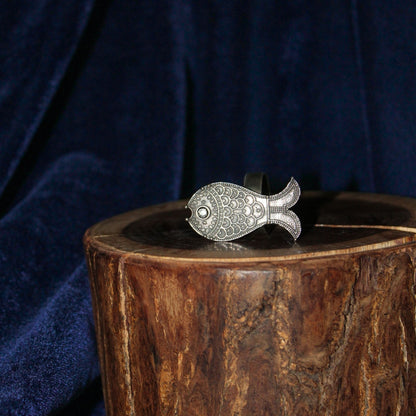 Silva Sutra Fin-tastic fish ring