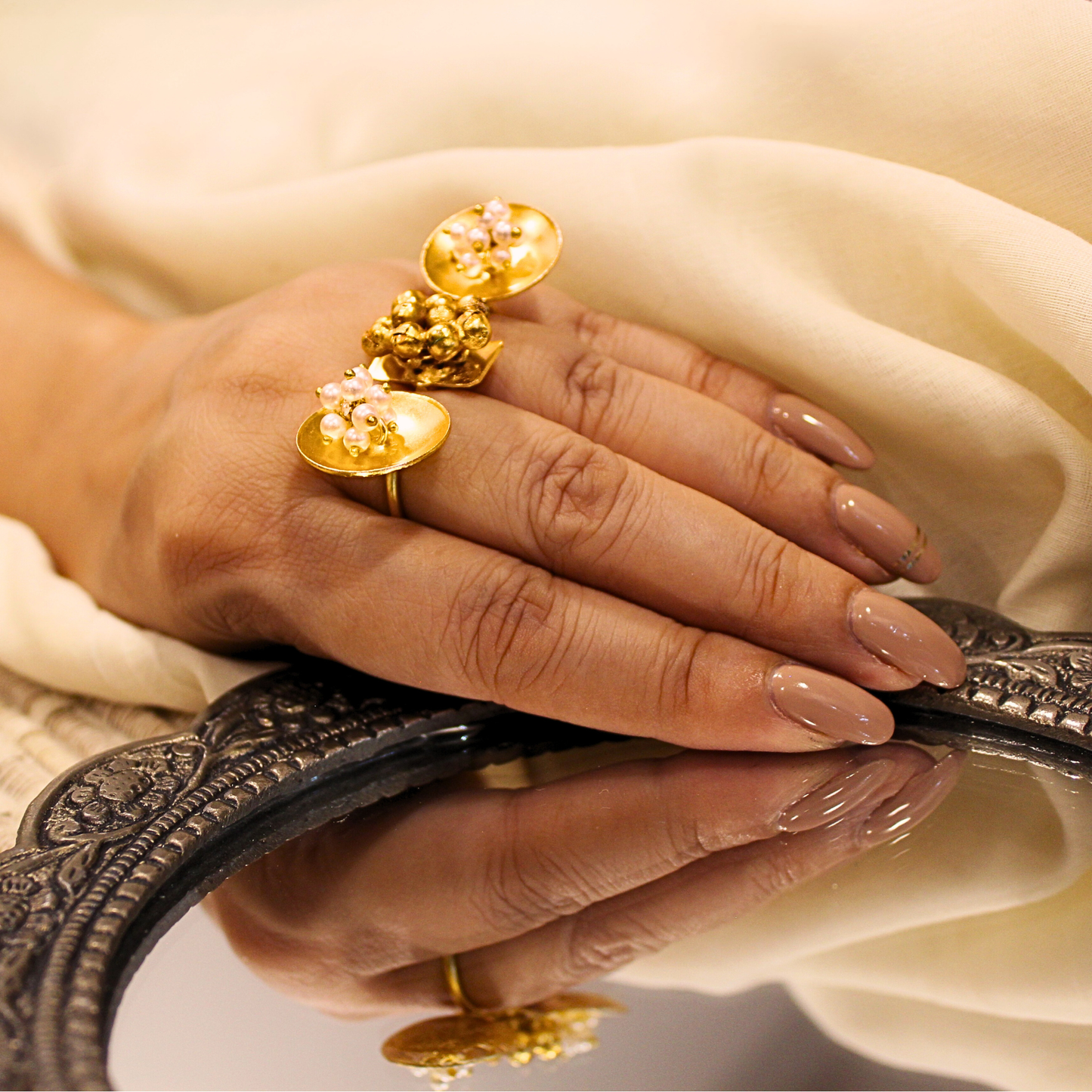 Gold and pearl Connector ring