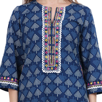 Blue printed Kurta with Neck Detailing