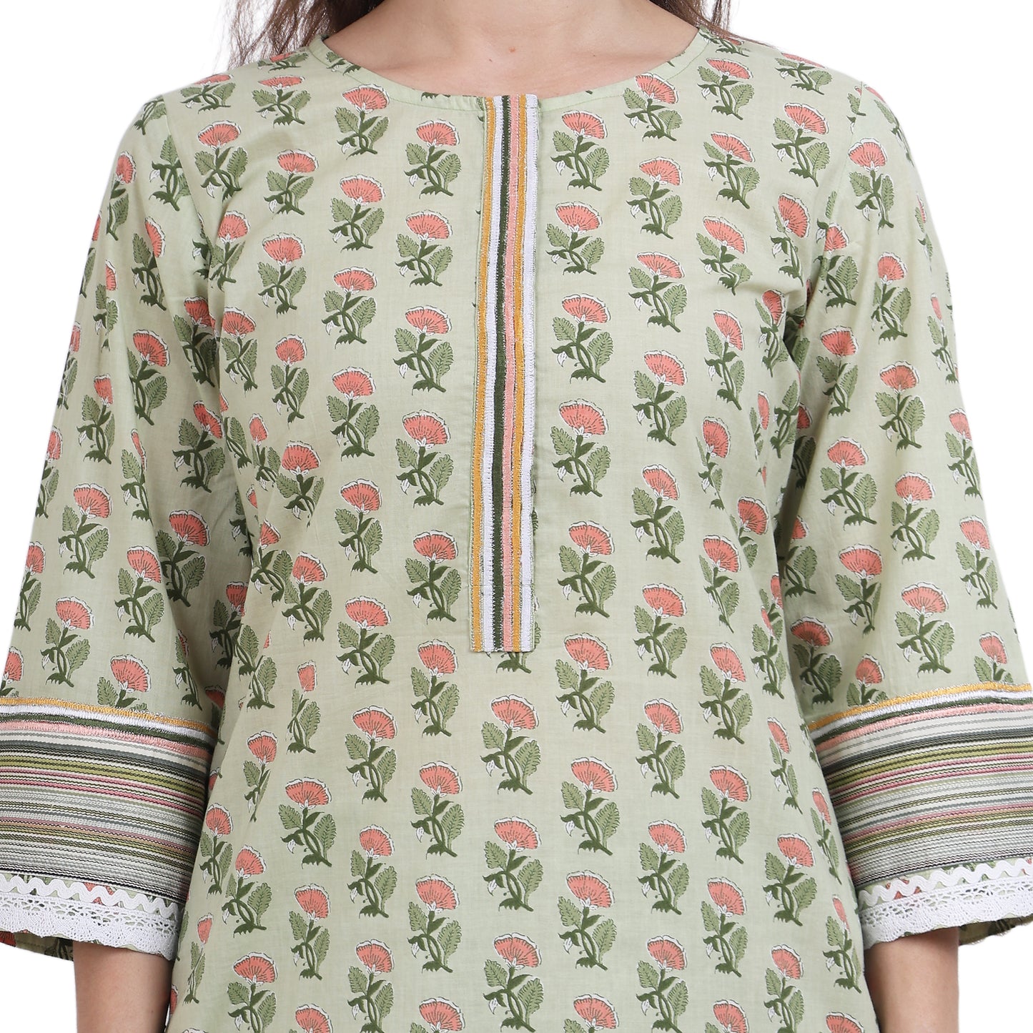 Green Cotton printed Kurta Set with embroidery